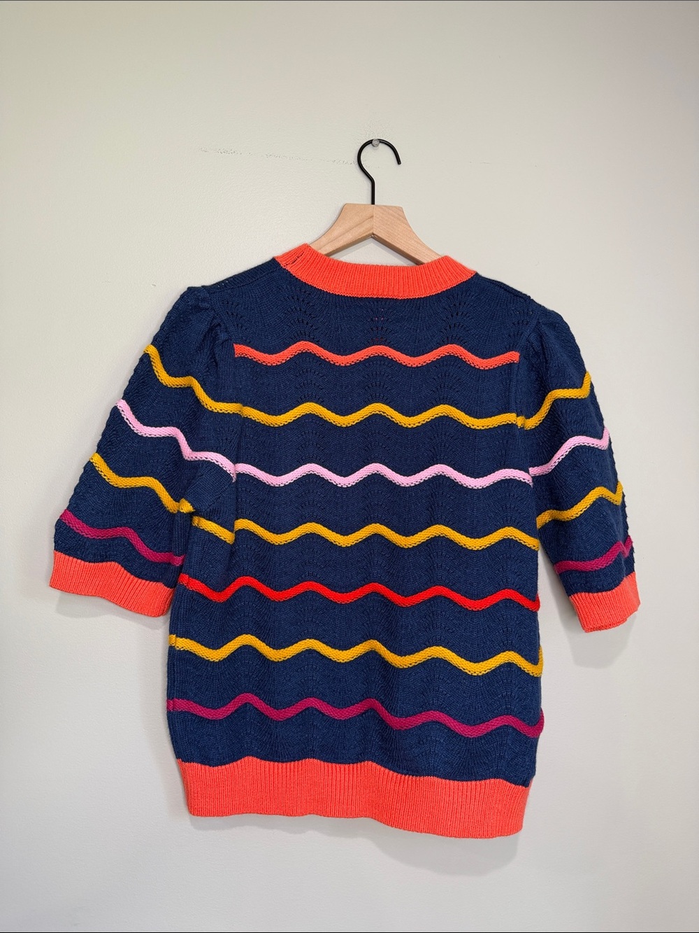 NWT THML Short Sleeve Pattern Knit Top Medium - Picture 7 of 7